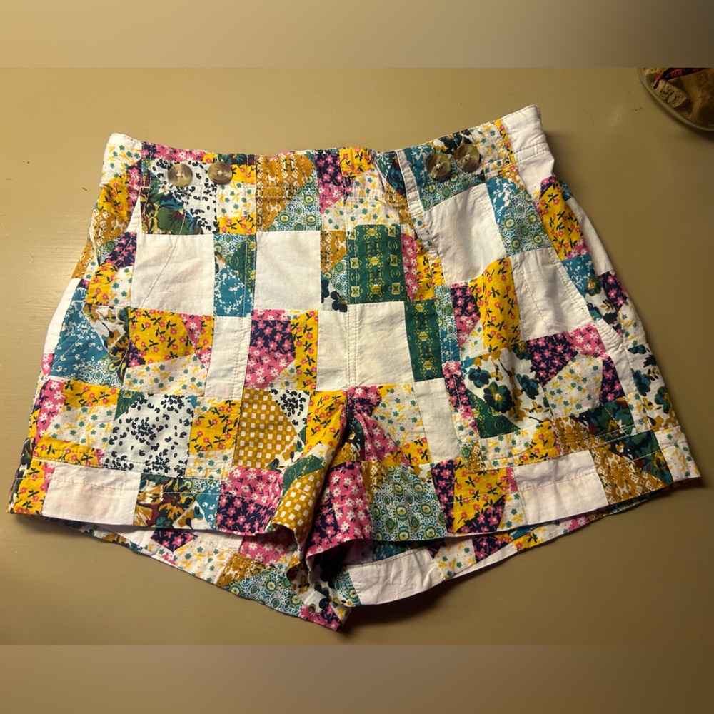 Women’s shorts size 27
